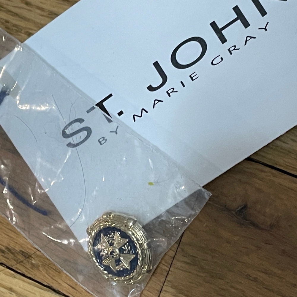 St John‎ by Marie Gray Vintage Gold Navy Enamel Crest Replacement Button 1pc
